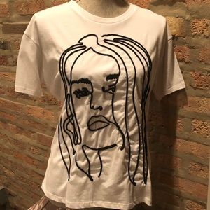 Zara Small White Graphic Tshirt